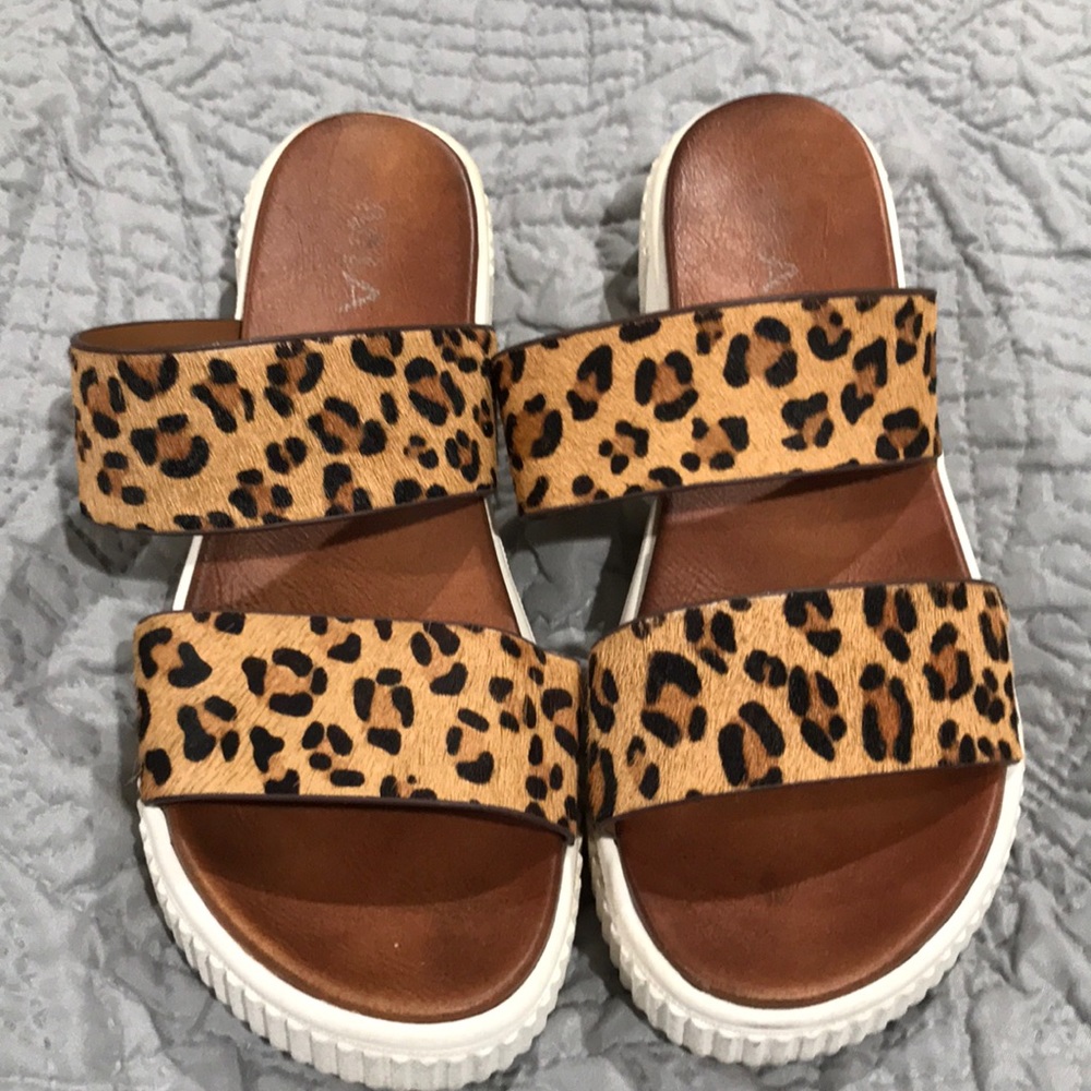 MIA Sandals